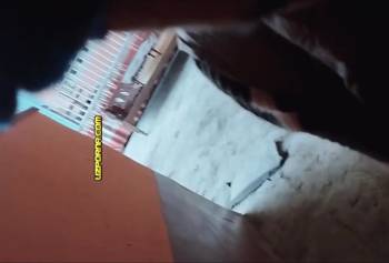 Старая бабка узбечка за деньги сосёт член молодому парню